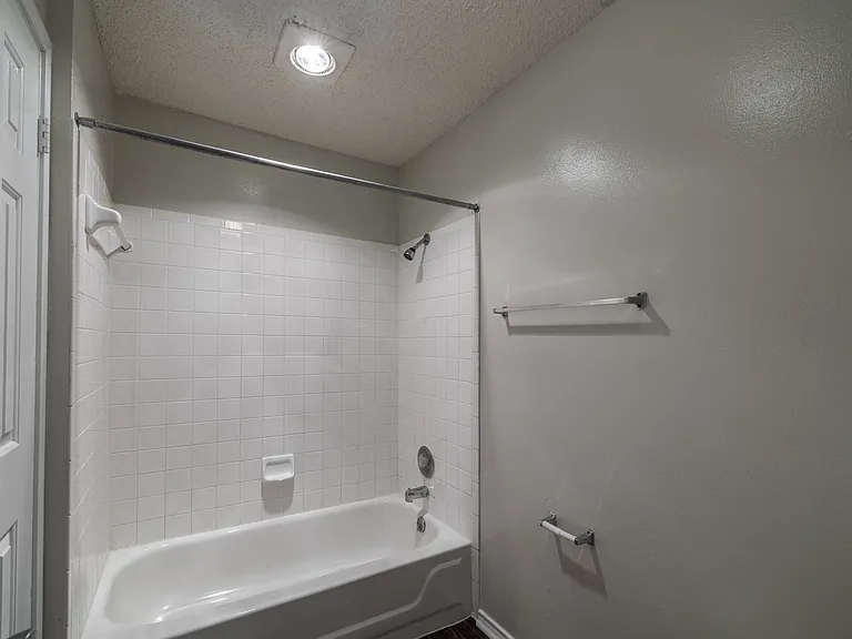 Palisades Park Apartments — Photo 46