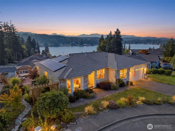 6086 Kingfisher Court, Bremerton, WA 98312