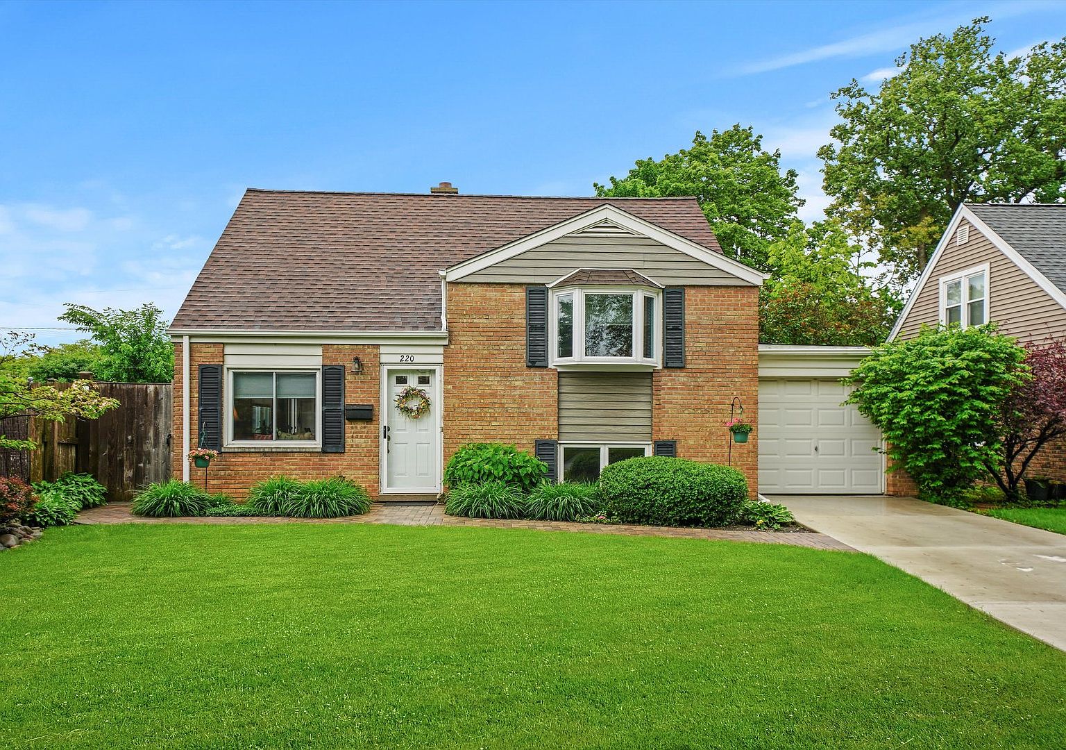 220 S Owen St, Mount Prospect, IL 60056 | Zillow