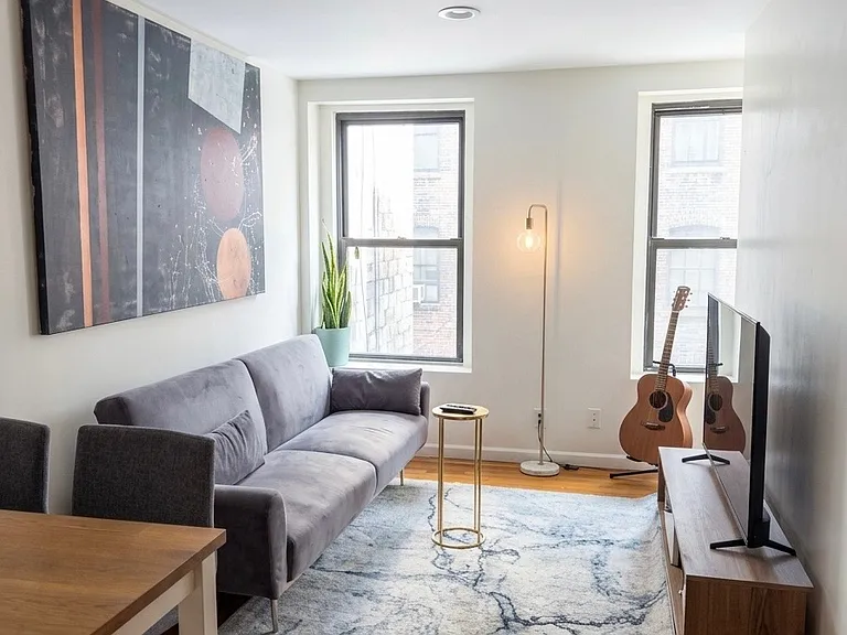 41 W 46th St #5B — Photo 1