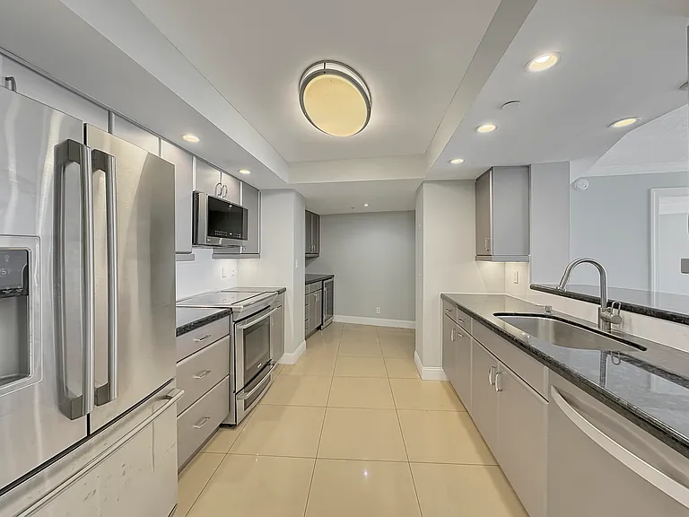 3000 N Ocean Dr #23E — Photo 4