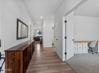 3524 W Versailles Dr, Coeur D Alene, ID 83815