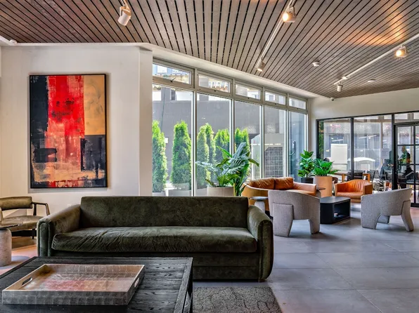 1295 5th Avenue image 5 of 19