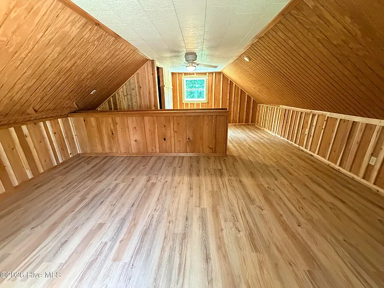4040 State Highway 11 — Photo 12