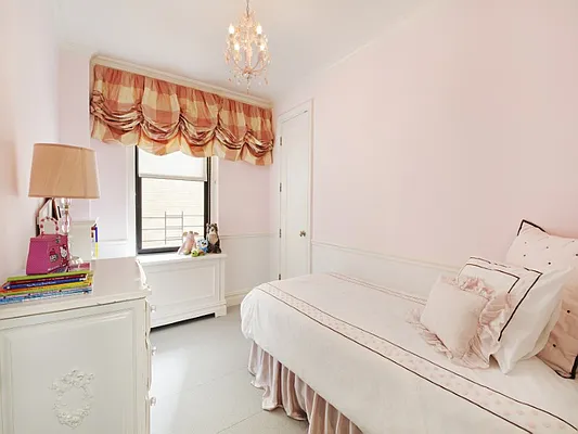 Sold by Sotheby's International Realty | media 10