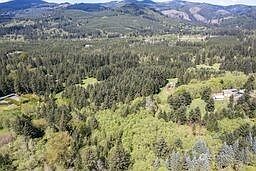 2nd image of 191 Sugarpine Road