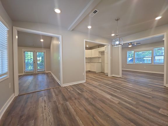 5th image of 2706 Pinetree Ln NW