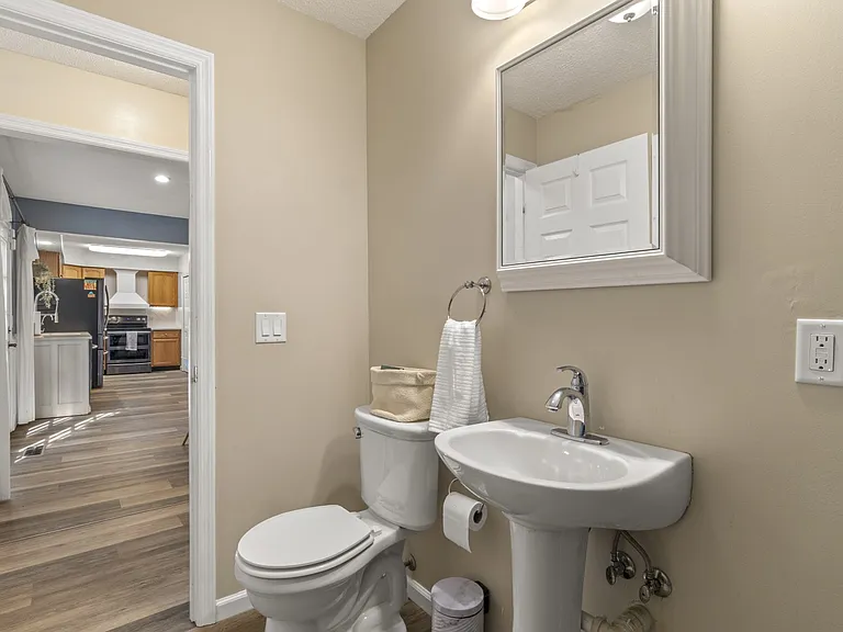 2541 Cross Winds Ln — Photo 15