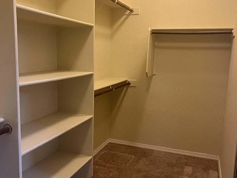 7033 W Irma Ln — Photo 15