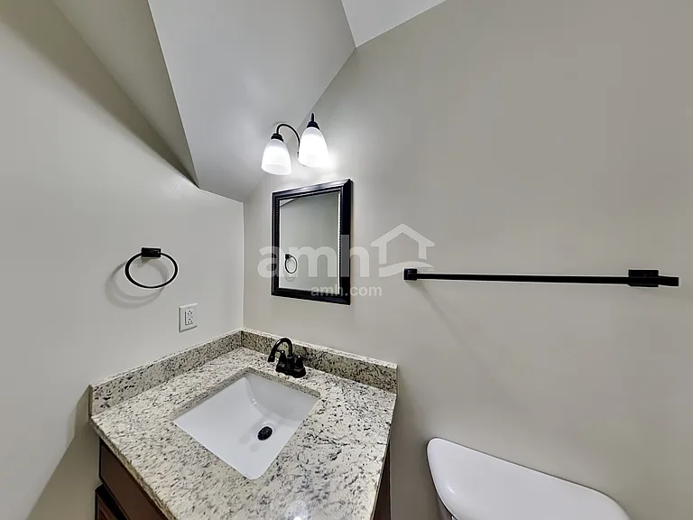 107 Buster St — Photo 7