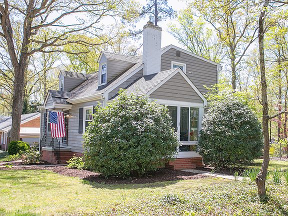 3rd image of 2438 Pulliam St