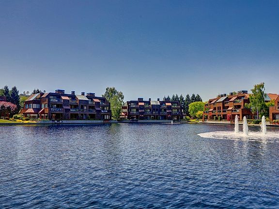 2nd image of 11 LAGOON VISTA Road