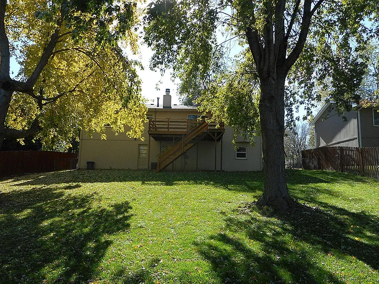 702 Shannon Rd — Photo 26