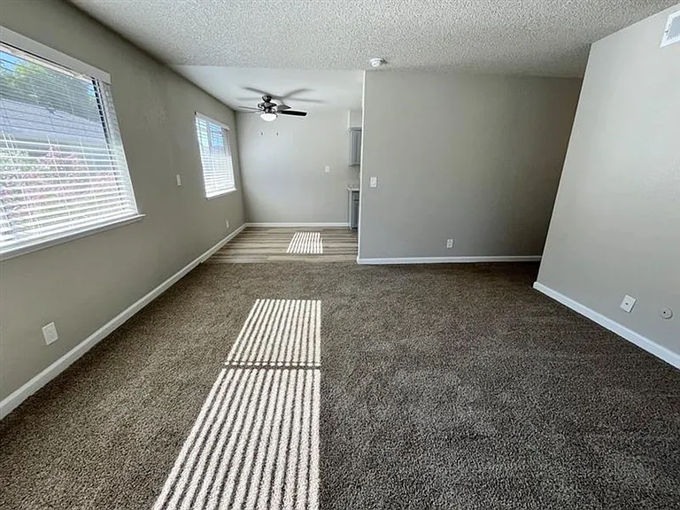 Cedar Apartments — Photo 1