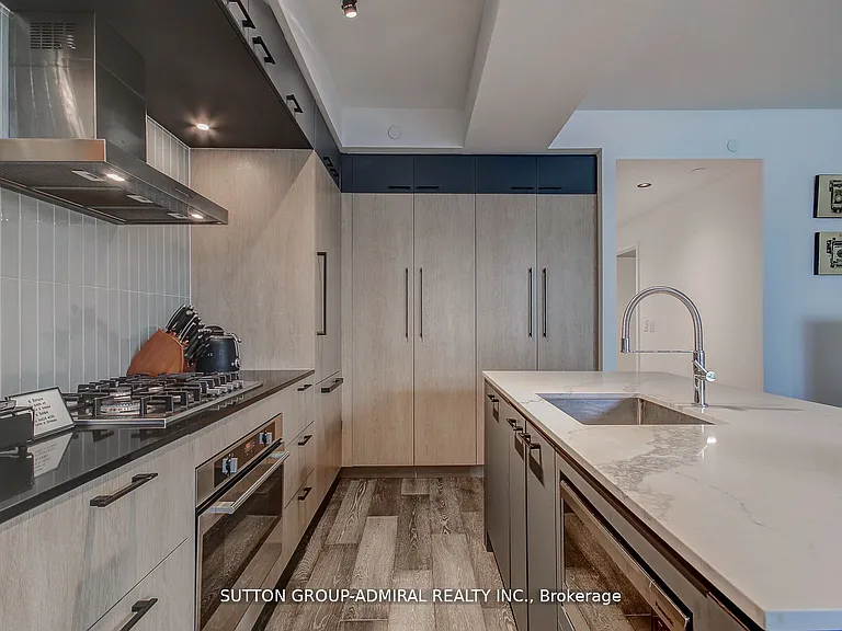 41 Dovercourt Rd #602 — Photo 8