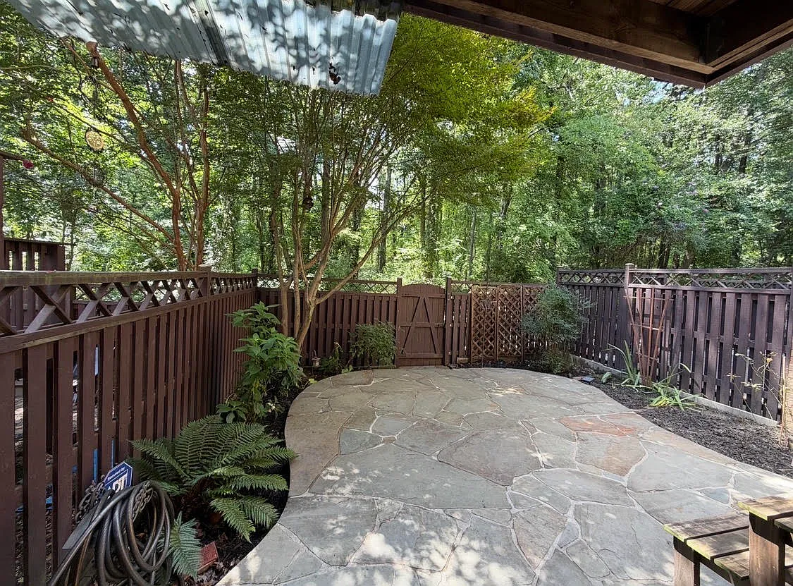 3 bed, 1317 sqft, $3,200 — Photo 3