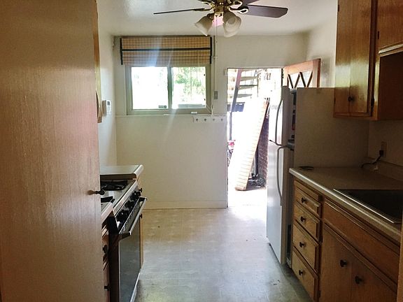 kitchen to rear entrance