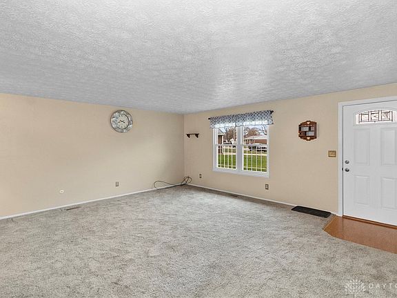 3rd image of 6105 Little Creek Ct
