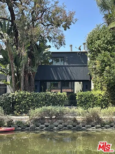 2409 Strongs Dr Photo 1