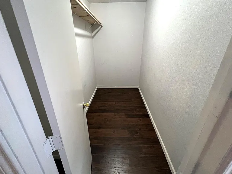 6327 Goforth St — Photo 10