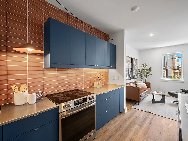 2456 Frankford Ave — Photo 41