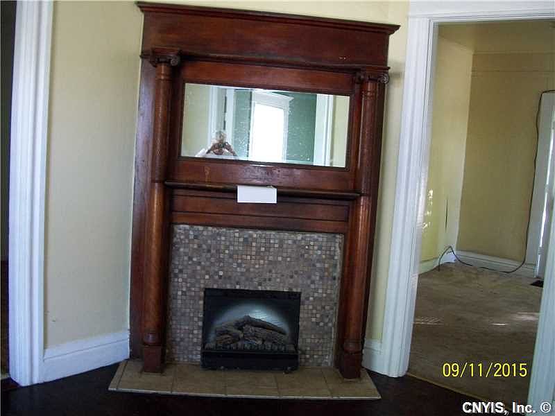 2nd image of 224 N Hamilton St