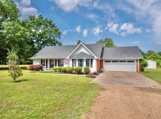 35 Fowler Dr, Columbus, MS 39702