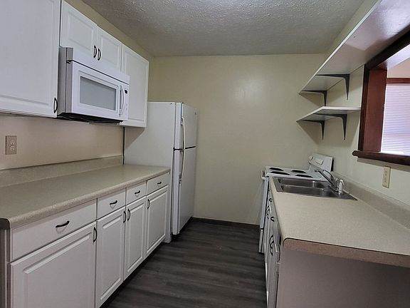 4th image of 700 N Roberts Ave APT 103B