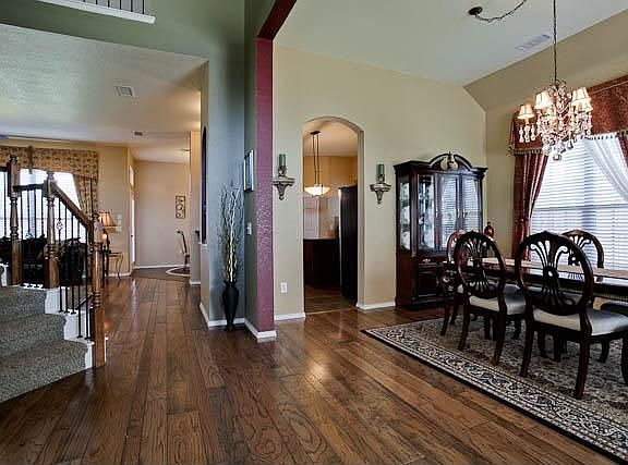 5th image of 7405 Seawood Dr