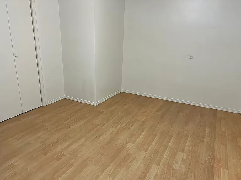 2086 Waverley Ave — Photo 1
