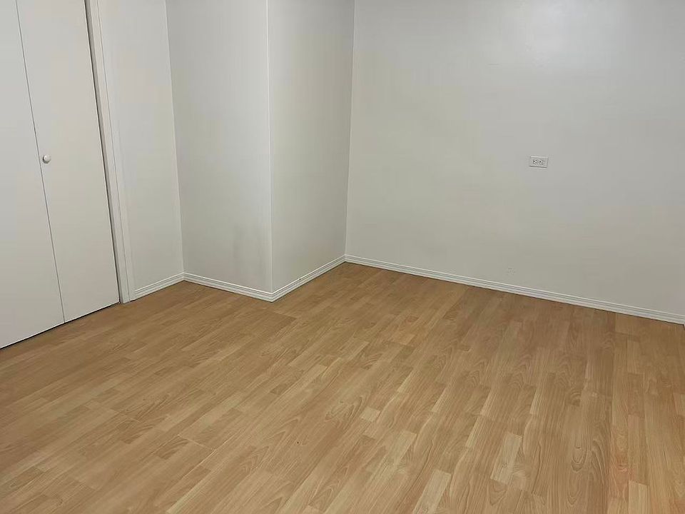 1st image of 2086 Waverley Ave