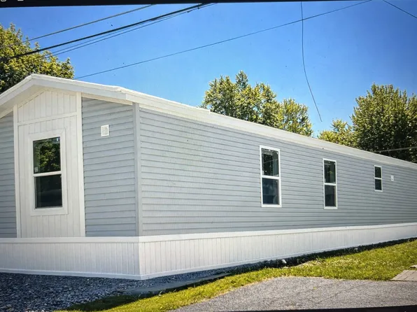 64 Martha Dr #64, Madison, OH 44057