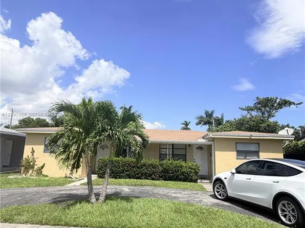 1009 NE 2nd St, Hallandale Beach, FL 33009
