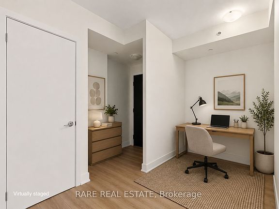 3rd image of 9471 Yonge St #533