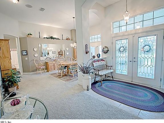 4th image of 1791 Saint James Cir