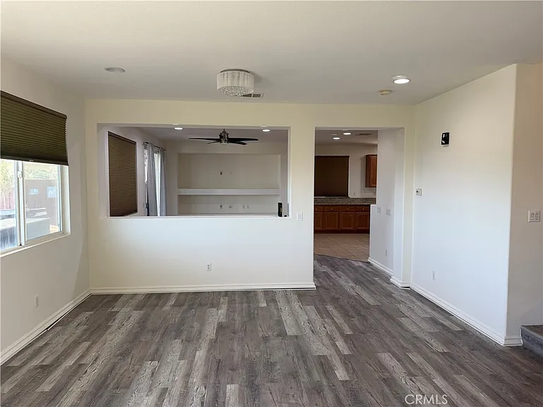 29204 Gateway Dr — Photo 3