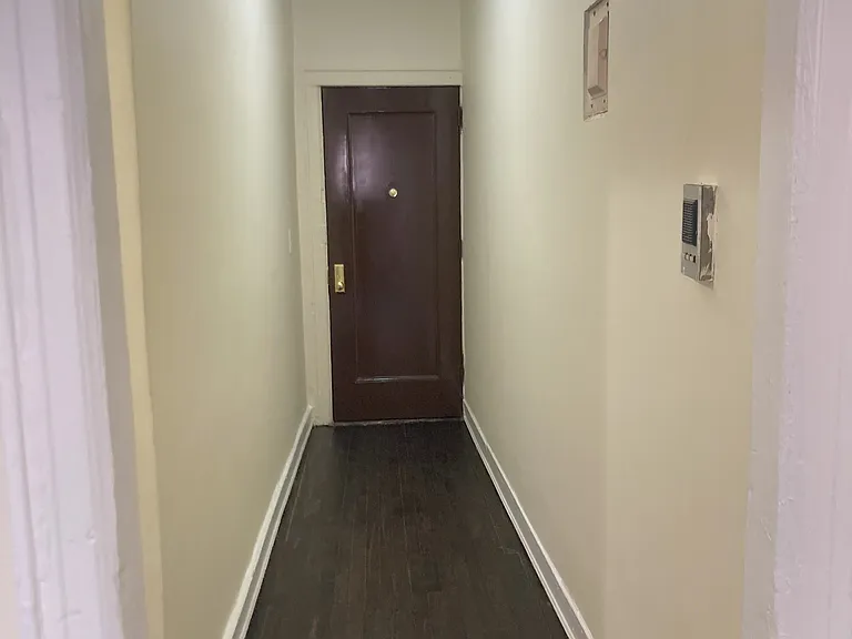 45-54 39th Pl #2E — Photo 22