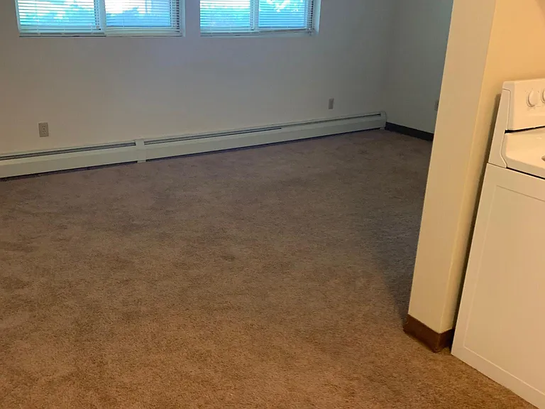 1325 Jersey Ave S — Photo 3