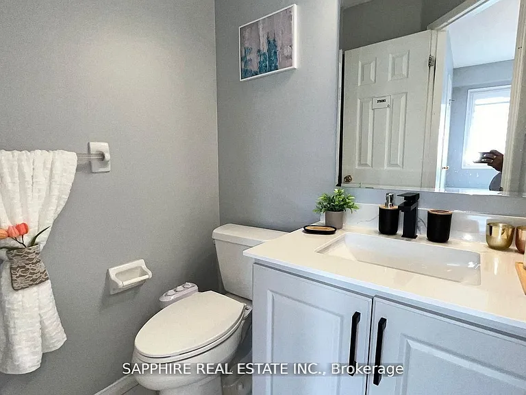 3255 Redpath Cir — Photo 31