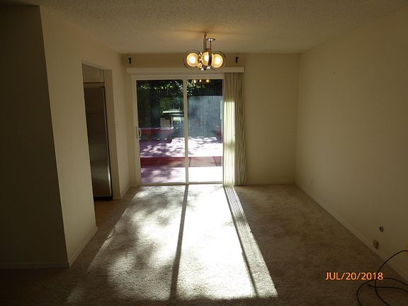 5th image of 123 165th Ave NE
