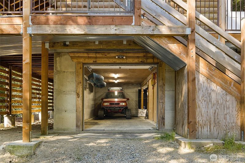3rd image of 131 RR Spurs Road