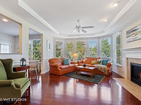 3rd image of 1698 Patriot Blvd
