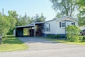 1st image of 6161 Lakeside Dr