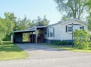 6161 Lakeside Dr, Cass City, MI 48726