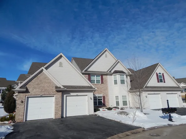 481 Cedar Ct, Slinger, WI 53086
