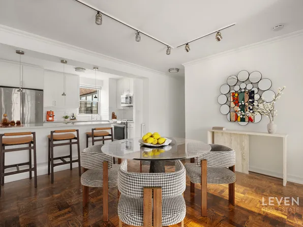 1175 York Avenue image 2 of 13