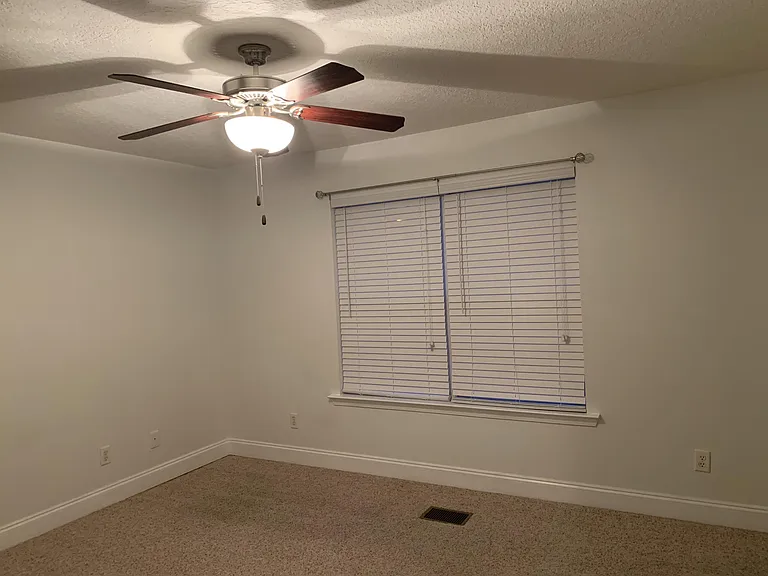 120 Caswell Ct — Photo 5