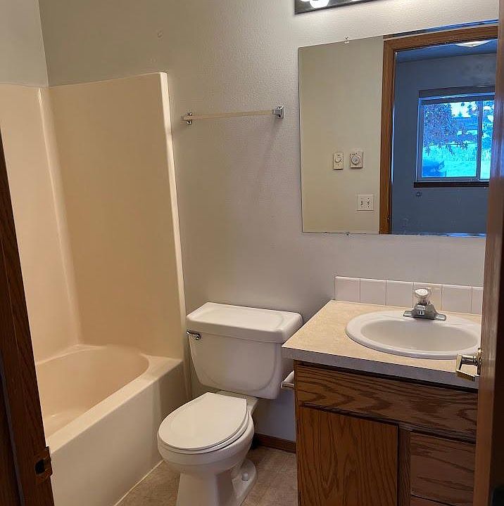 1st image of 404 S Grant Ave #6