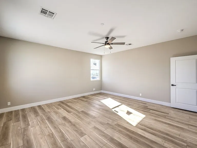 729 Milan Ave — Photo 23