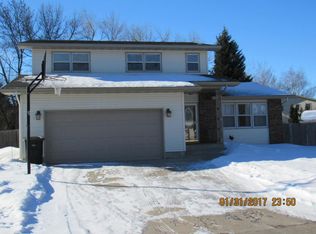 1334 Allwood Ct, Grand Forks, ND 58201